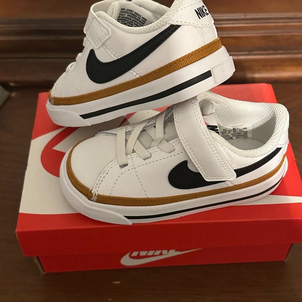 Nike Court Legacy Sneakers Toddler size 7 White and Black- Desert Ochre - New
